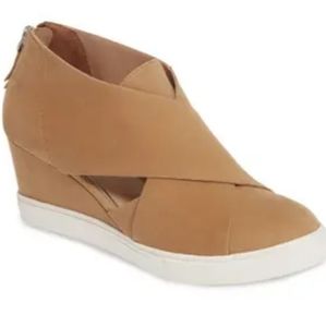 Linea Paolo Faith-L Wedge Sneaker, Size 9M, Tan Nubuck (never worn)